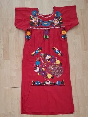 Vintage Hand Embroidered Womens Midi Dress Folk Peacock Floral Pattern Mexican